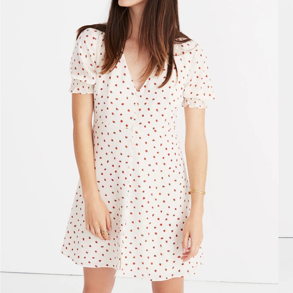 Silk Clover Button-Front dress in Fresh Strawberries by Madewell